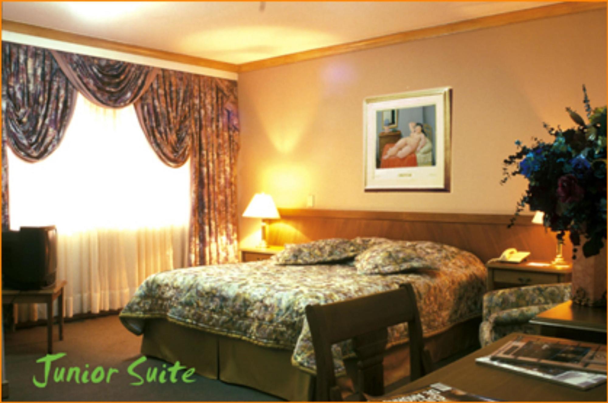 Hotel Ayenda 1235 Botero Medellín Esterno foto