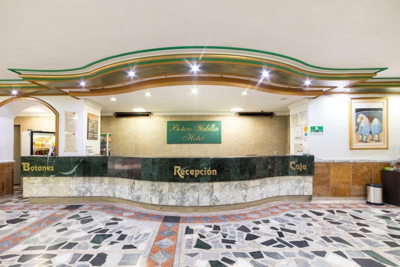 Hotel Ayenda 1235 Botero Medellín Esterno foto