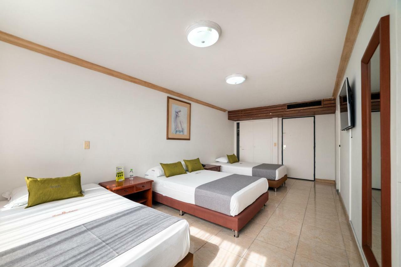Hotel Ayenda 1235 Botero Medellín Esterno foto