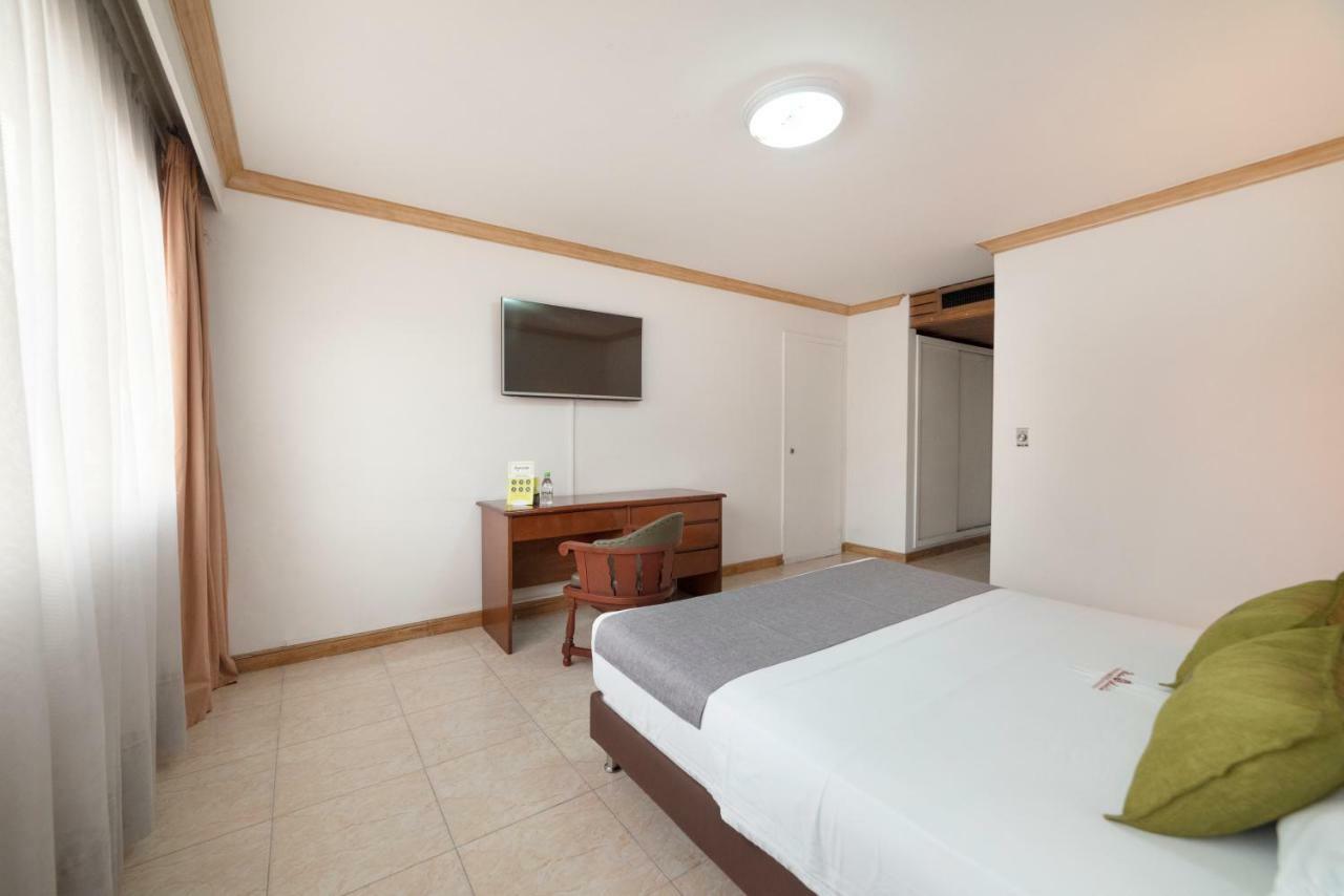 Hotel Ayenda 1235 Botero Medellín Esterno foto